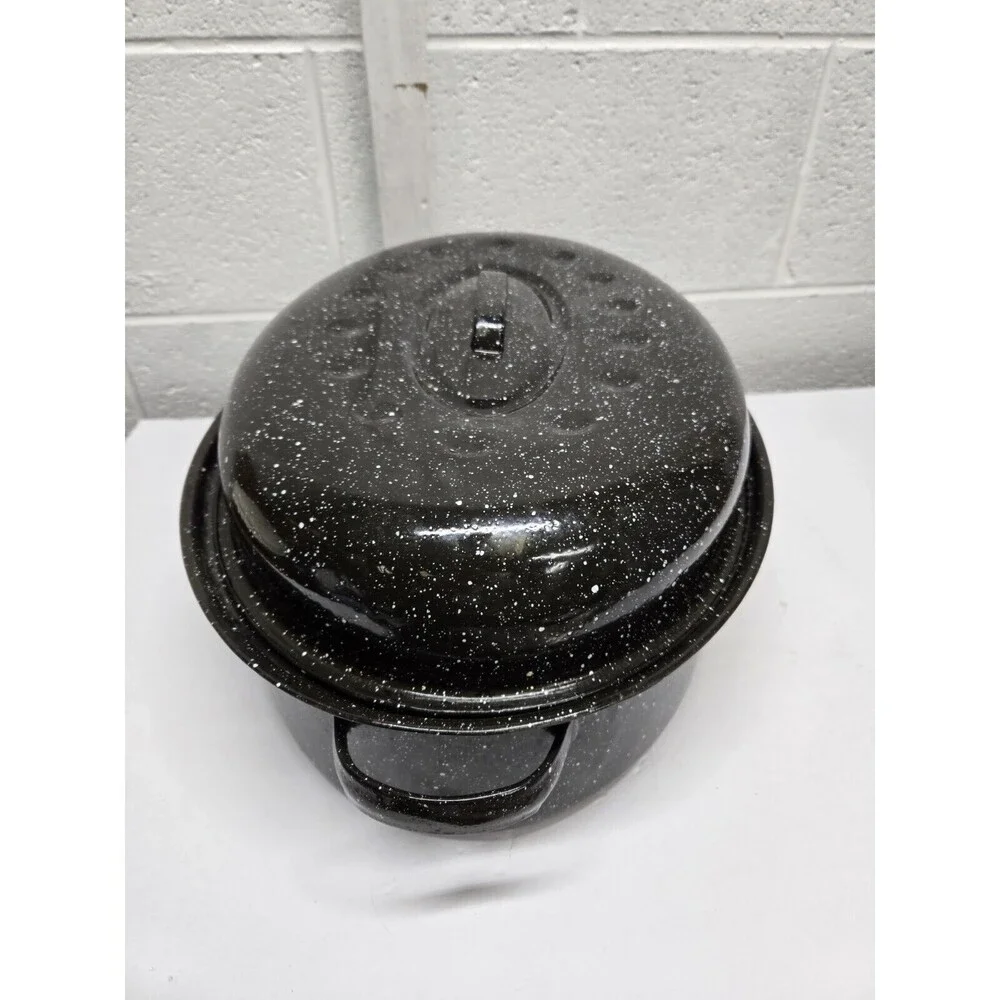 Vintage Black Speckled Enamel Small Oval Roaster Pan w/Lid - 15